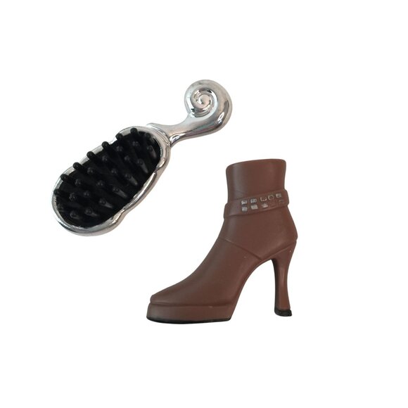 MGA Bratz Cloe Doll Vintage 2001 Nude with Brush & 1 Boot Shoe - Picture 6 of 6